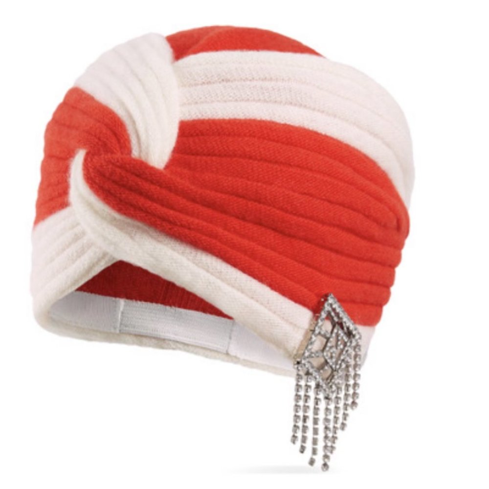 Gucci Knit Hat with Crystal Brooch in Red